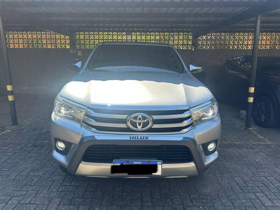 TOYOTA HILUX 2.8 SRX 4X4 CD 16V DIESEL 4P AUTOMÁTICO TOYOTA HILUX 2.8 SRX 4X4 CD 16V DIESEL 4P AUTOMÁTICO